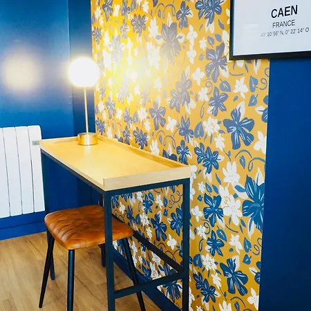 Charming - Private Parking, Balcony Apartament *